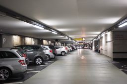 investir place de parking lyon- vu d'un parking en sous-sol