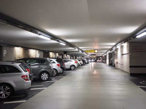 investir place de parking lyon- vu d'un parking en sous-sol
